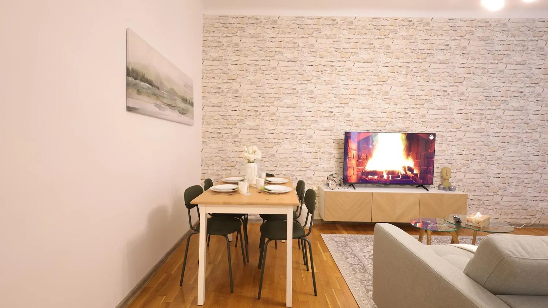 Emerald Holiday Home With Patio Wien